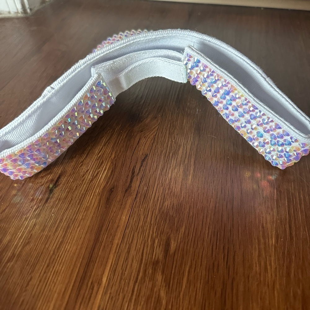 Rhinestone Visor - Picture 7 of 7